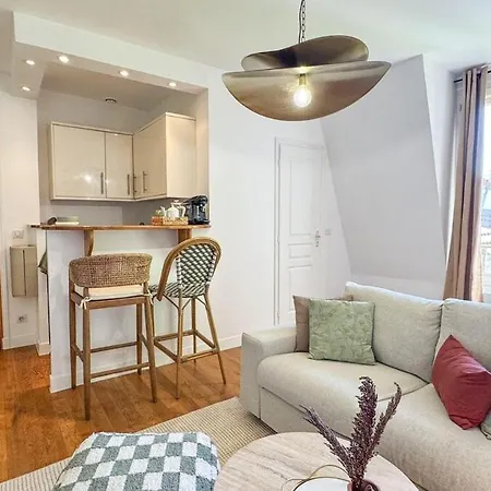 Charming Close To Montmartre * Parijs